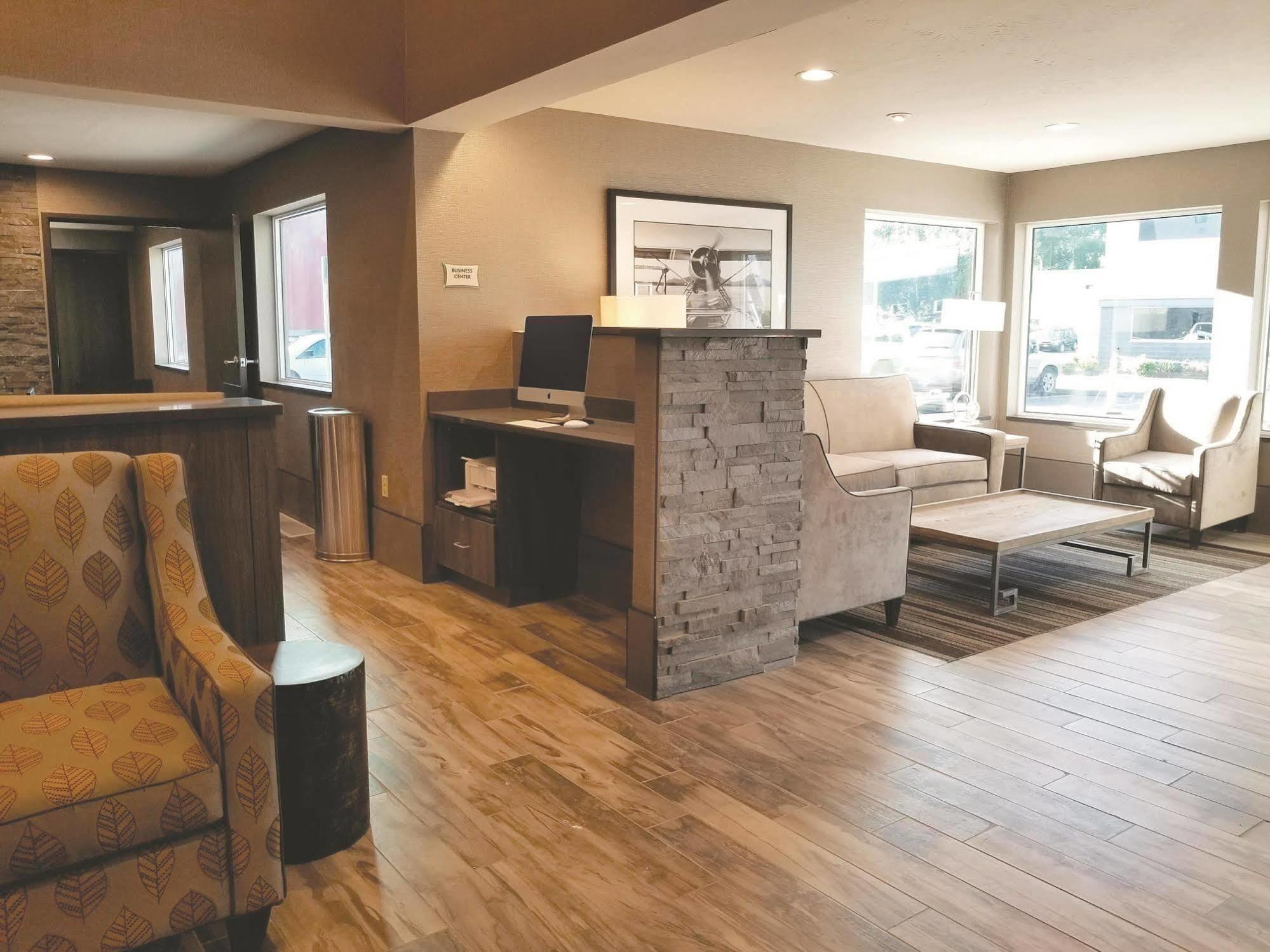 Hotel La Quinta By Wyndham Anchorage Airport Extérieur photo