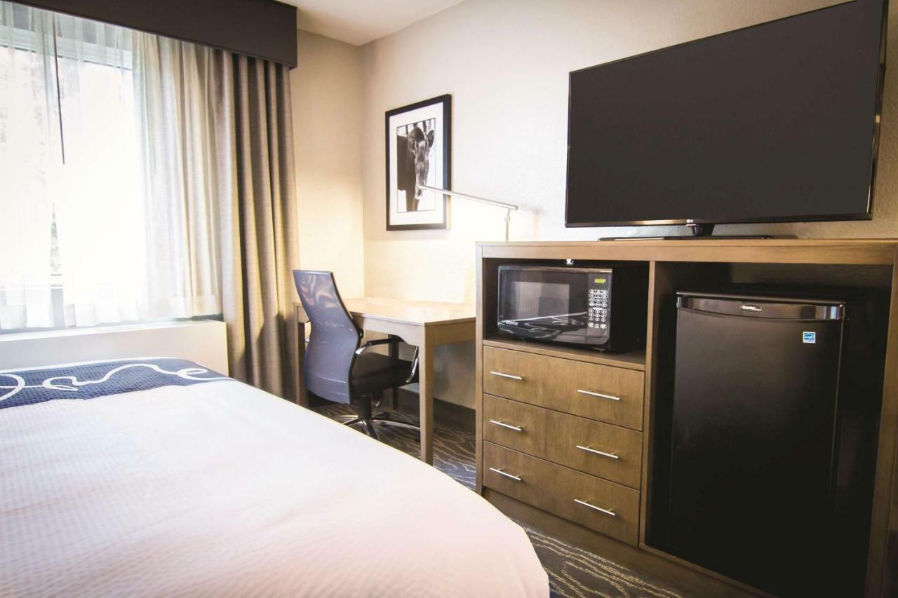 Hotel La Quinta By Wyndham Anchorage Airport Extérieur photo