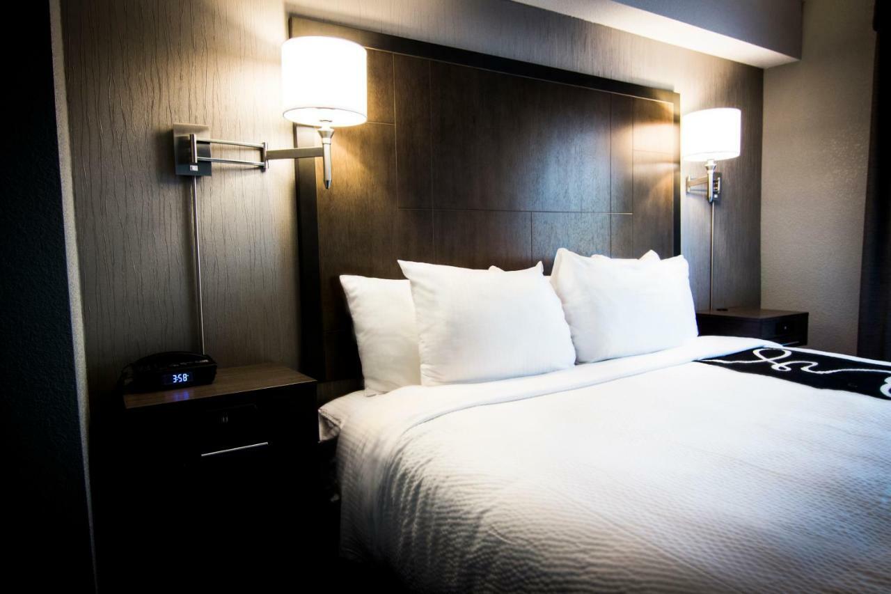 Hotel La Quinta By Wyndham Anchorage Airport Extérieur photo